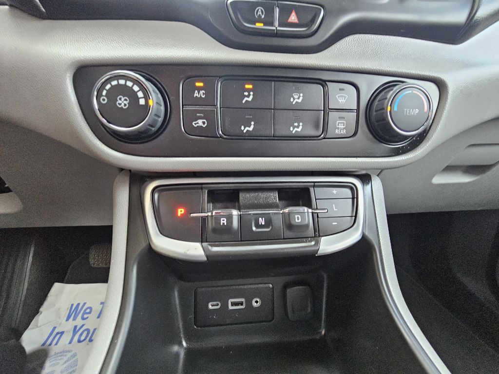 2022 GMC Terrain Image 14