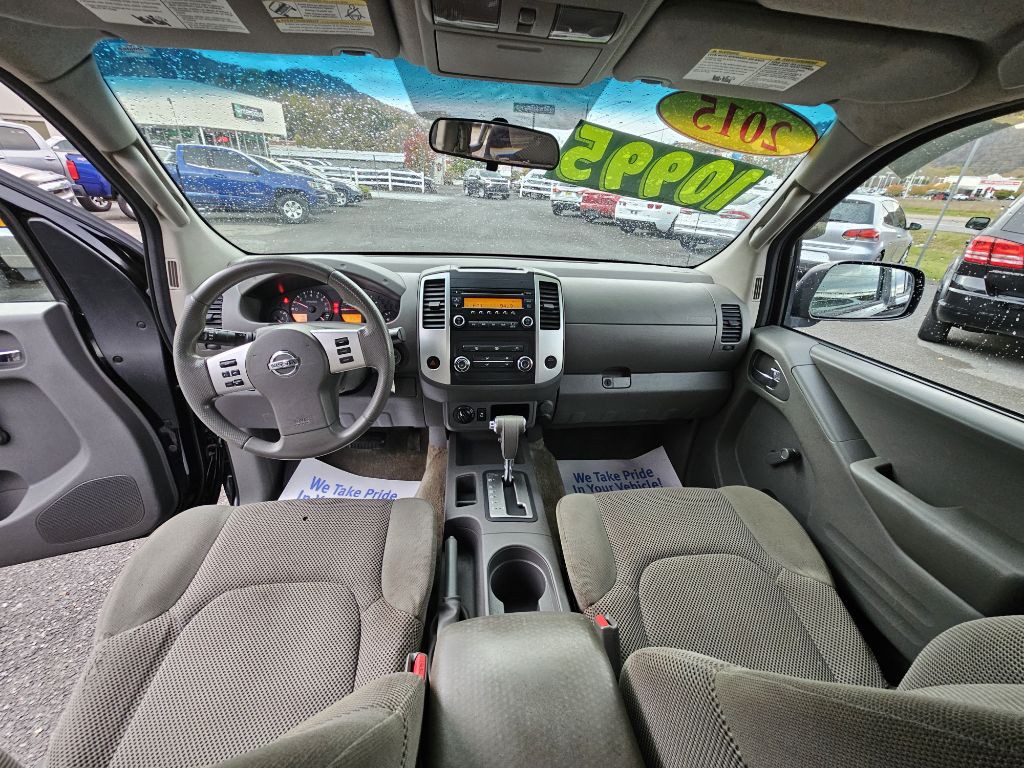 2015 Nissan Frontier Image 8