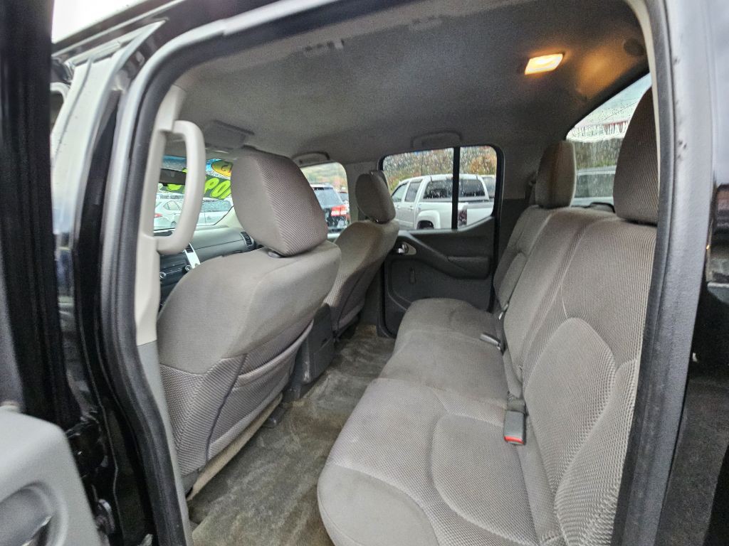 2015 Nissan Frontier Image 10