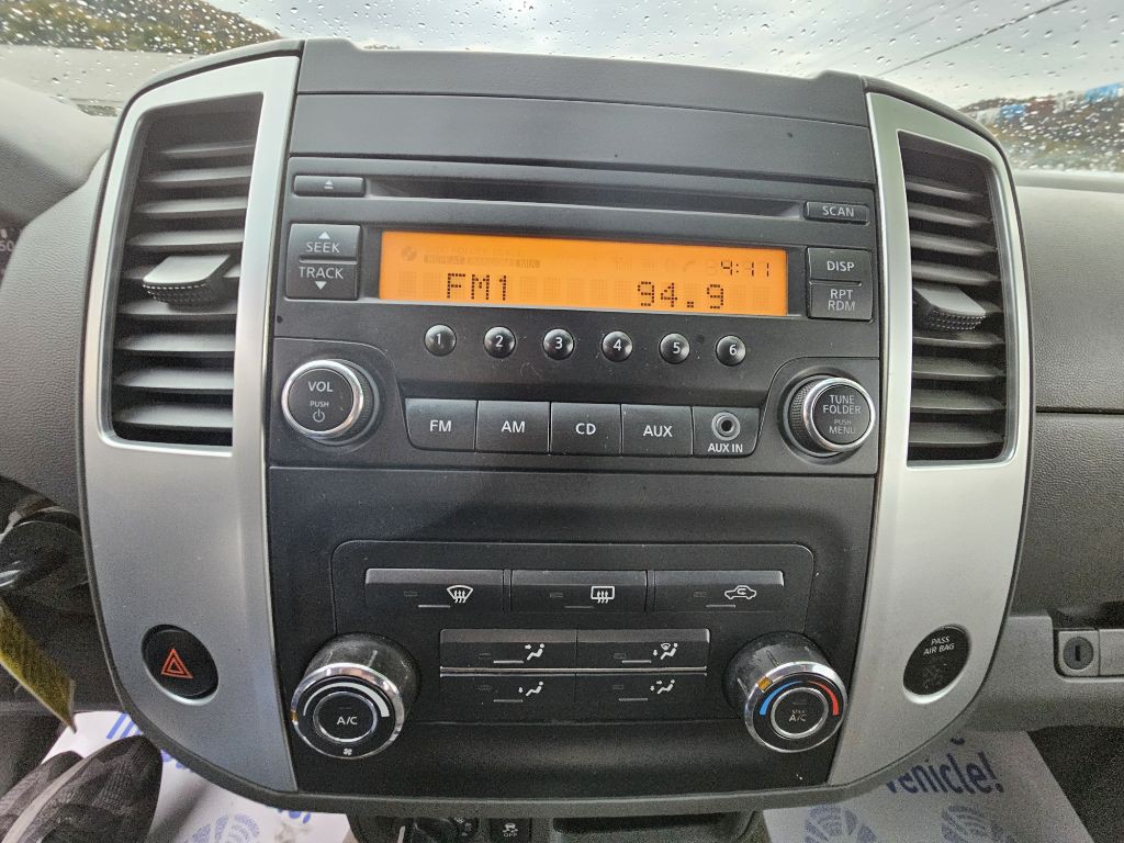 2015 Nissan Frontier Image 12