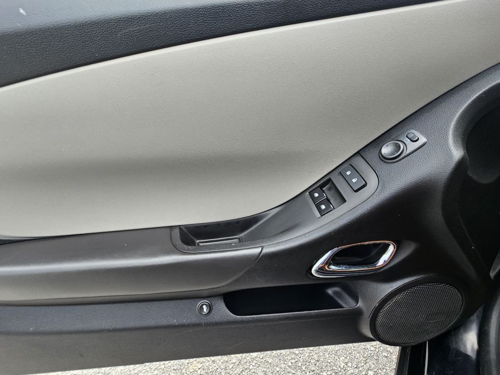 2014 Chevrolet Camaro Image 12