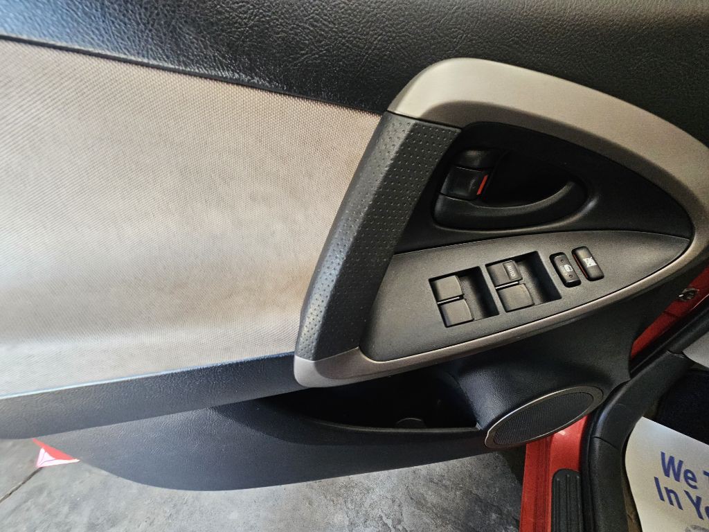 2007 Toyota Rav4 Image 13