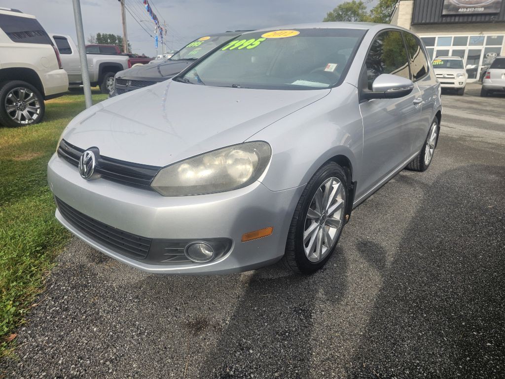 2012 Volkswagen Golf Image 1