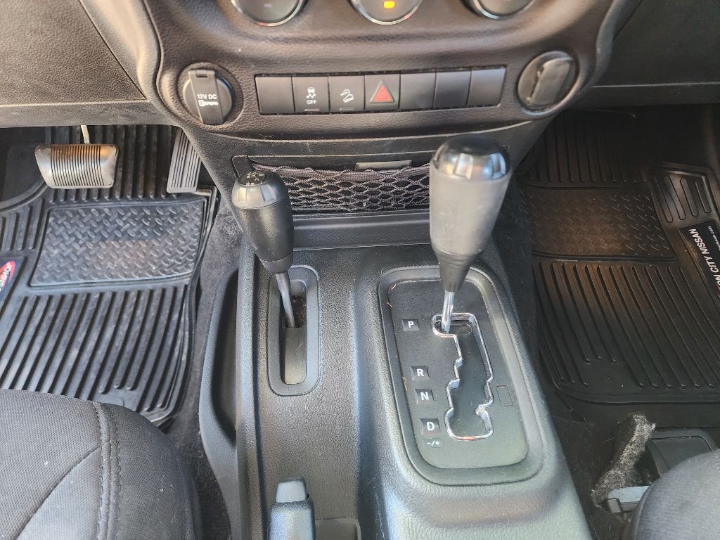 2017 Jeep Wrangler Image 11