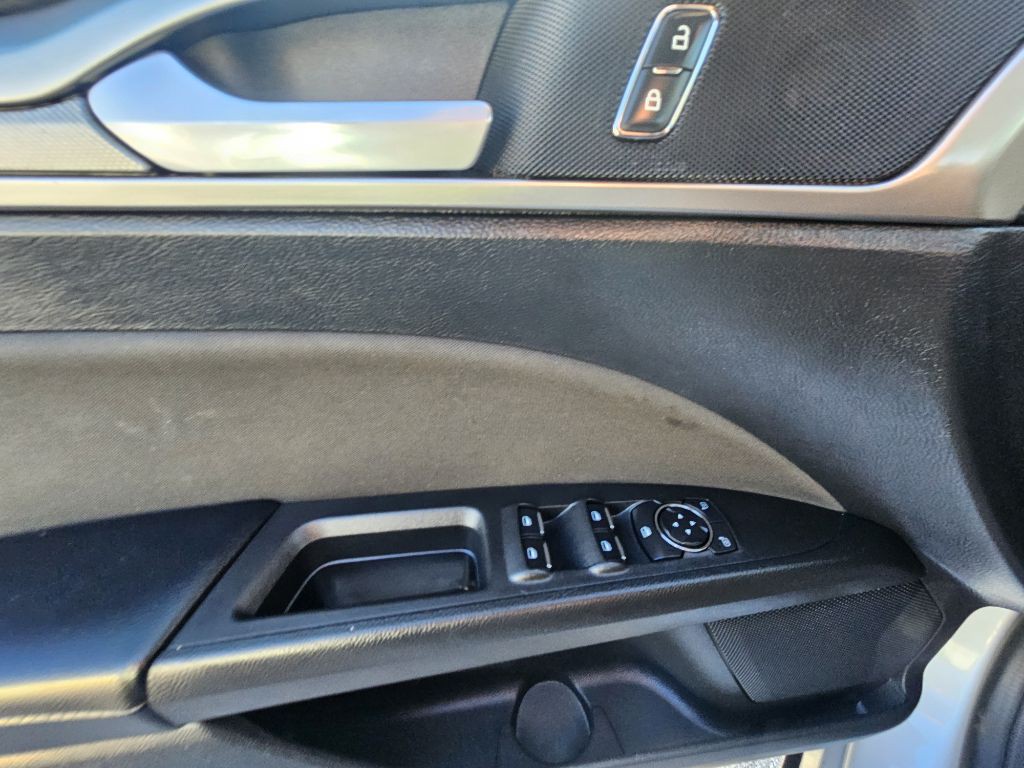 2019 Ford Fusion Image 15