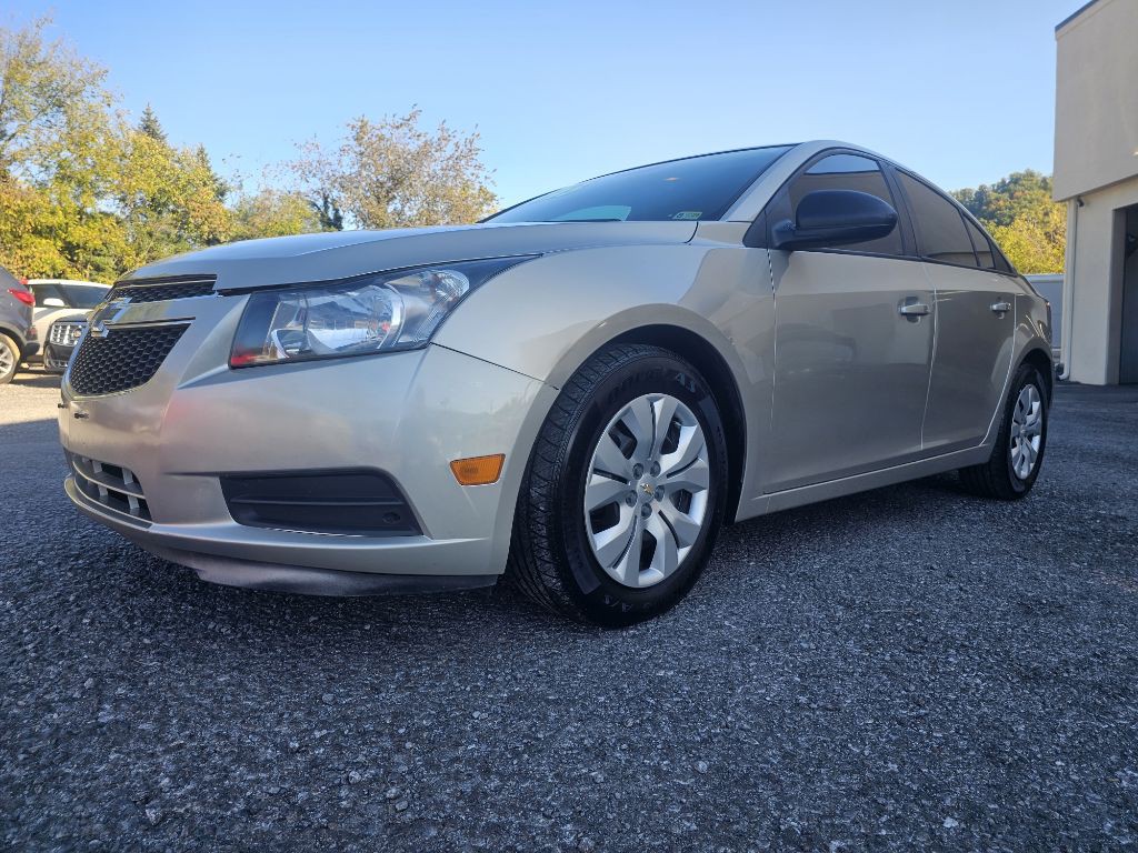 2014 Chevrolet Cruze Image 1