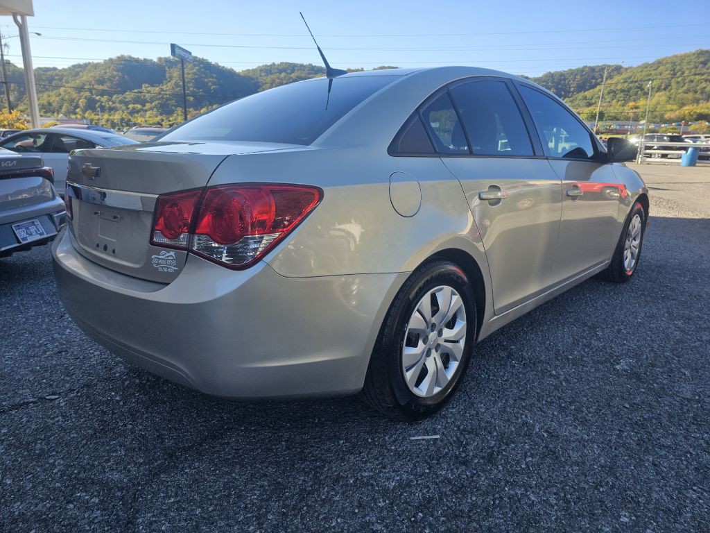 2014 Chevrolet Cruze Image 4