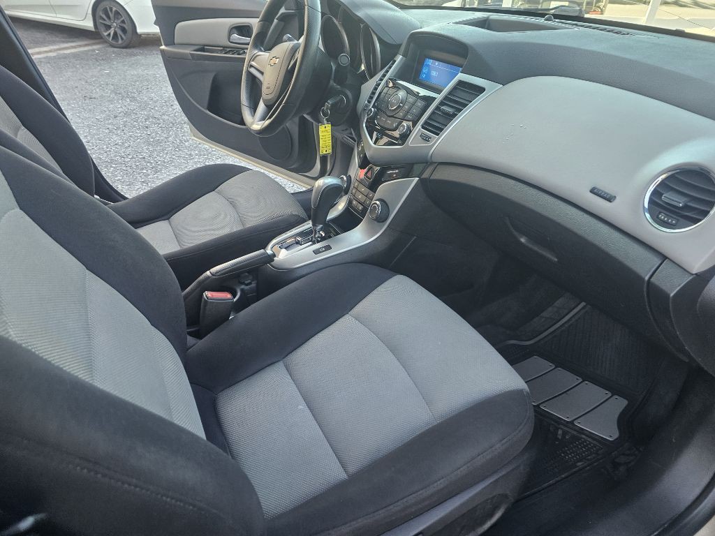 2014 Chevrolet Cruze Image 9