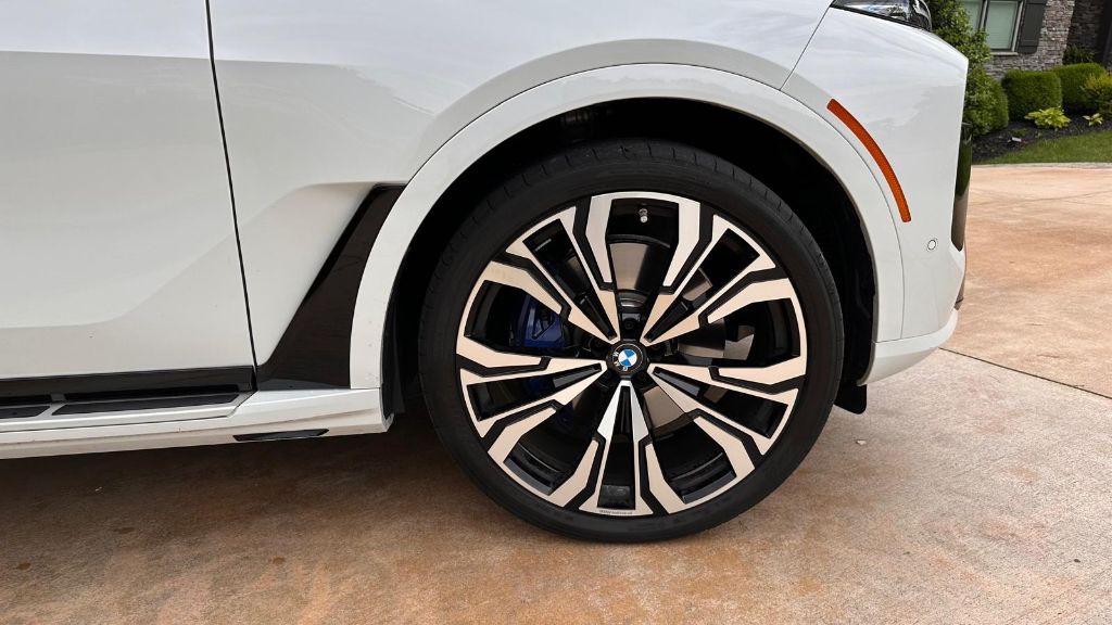 2024 BMW X7 Image 11