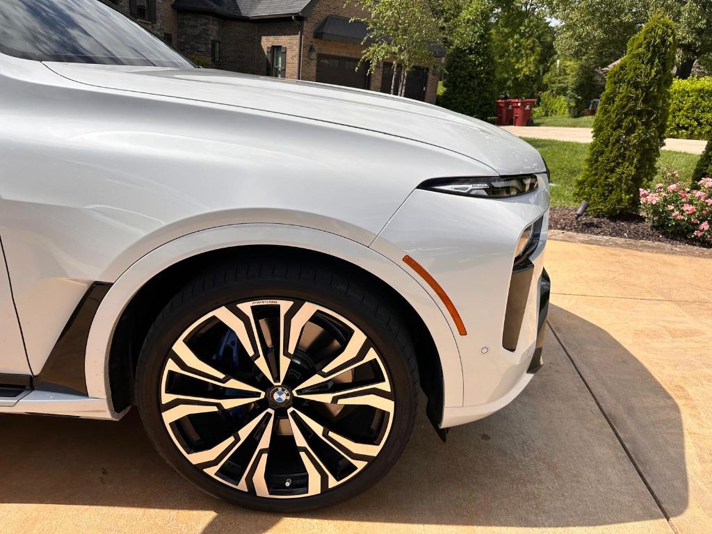 2024 BMW X7 Image 18
