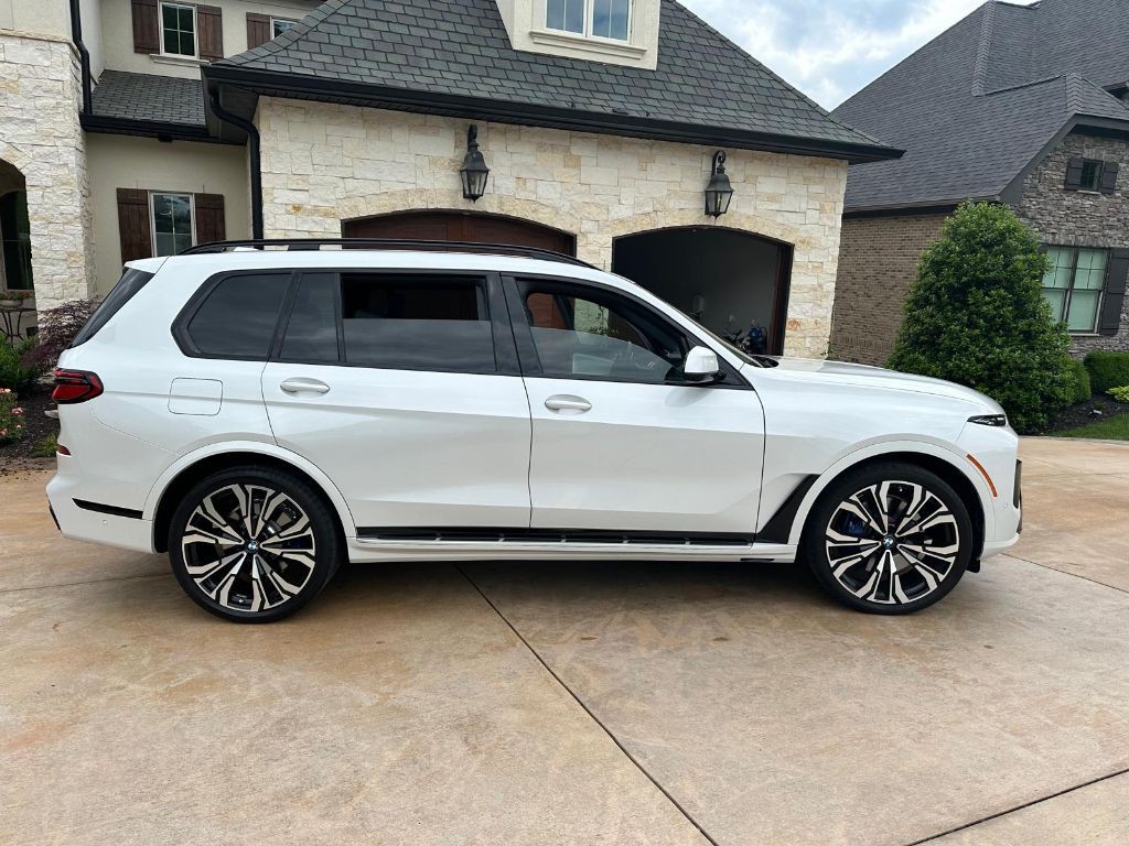 2024 BMW X7 Image 22