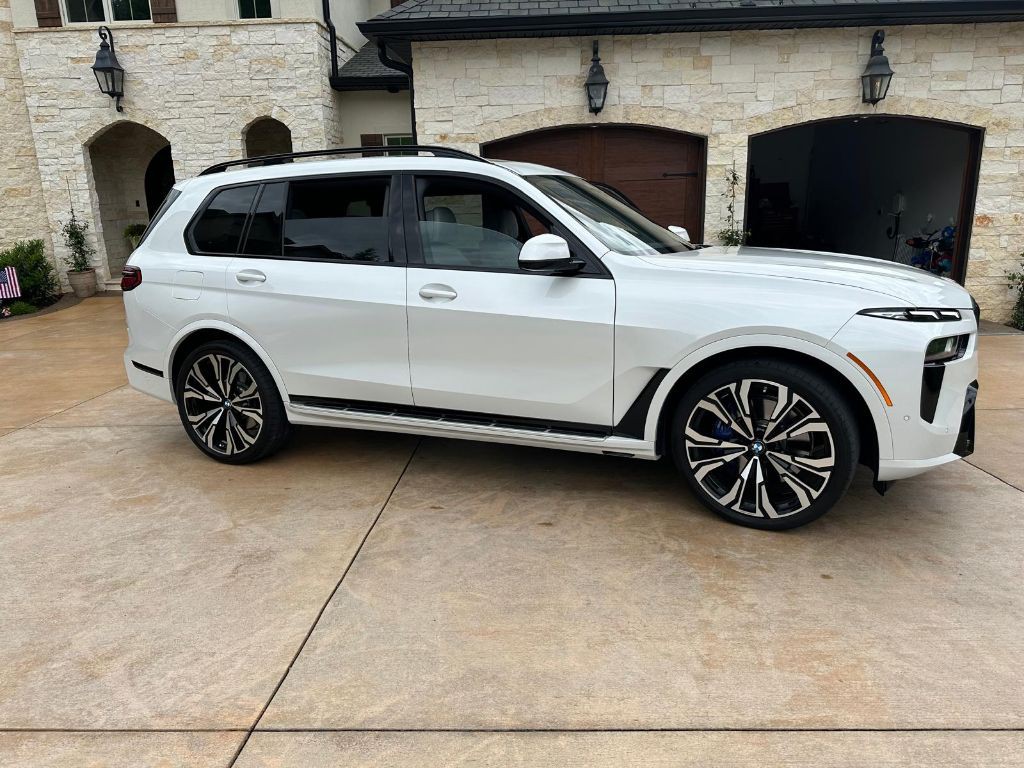 2024 BMW X7 Image 23