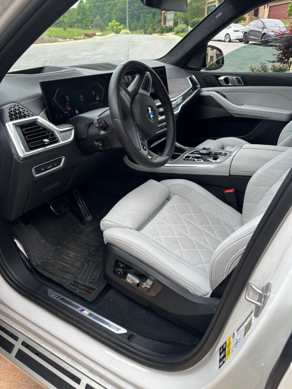 2024 BMW X7 Image 30