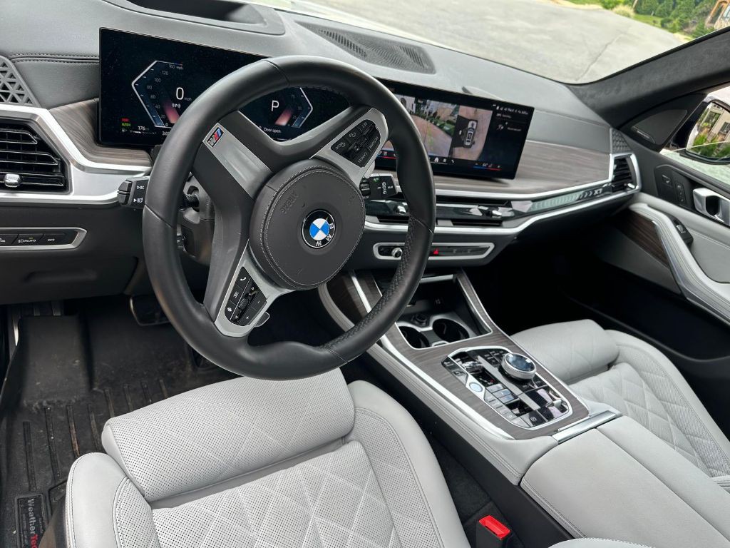 2024 BMW X7 Image 31