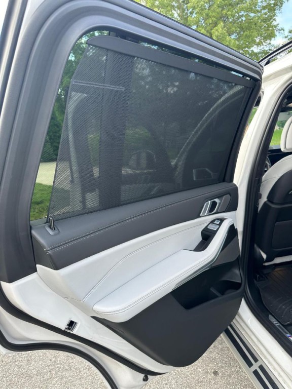 2024 BMW X7 Image 37