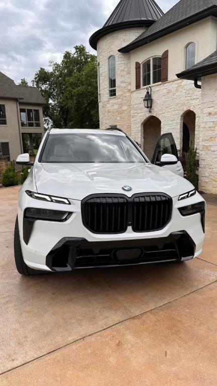 2024 BMW X7 Image 6