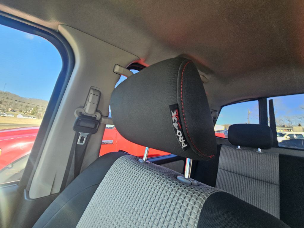 2011 Nissan Titan Image 6