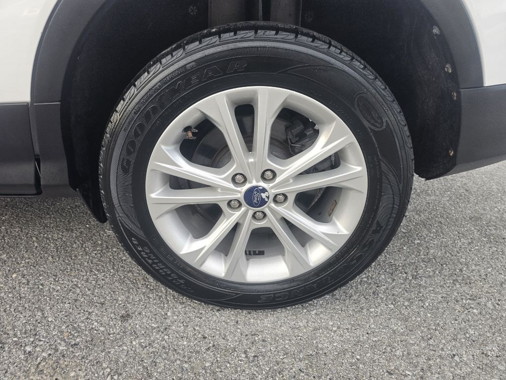 2017 Ford Escape Image 18