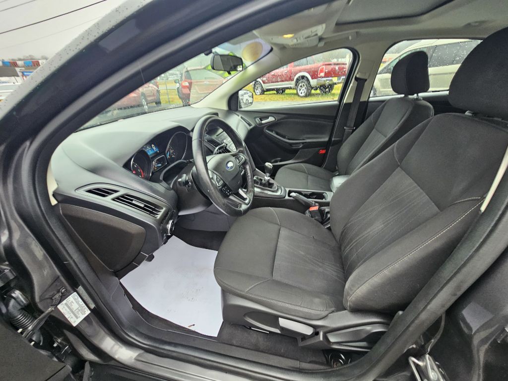 2015 Ford Focus Image 7