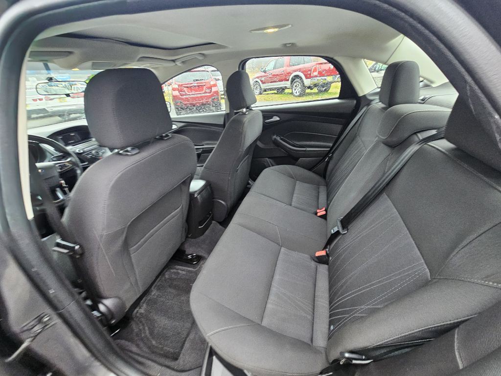 2015 Ford Focus Image 10