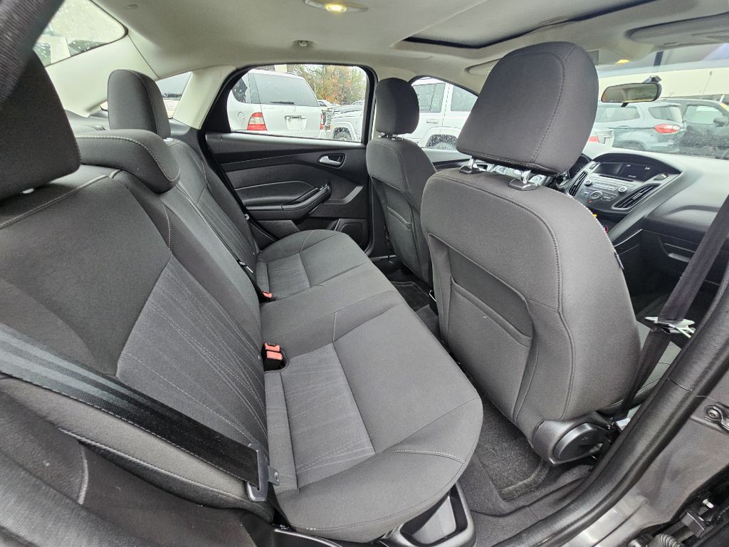 2015 Ford Focus Image 11