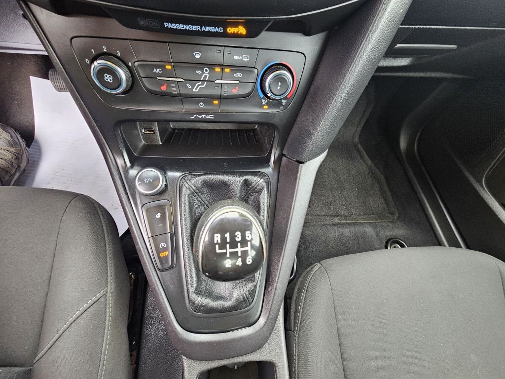 2015 Ford Focus Image 13