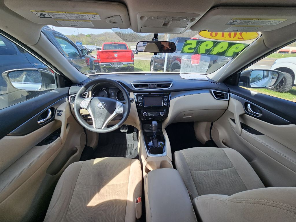 2016 Nissan Rogue Image 8