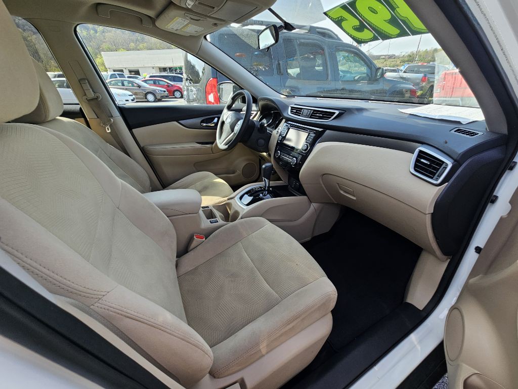 2016 Nissan Rogue Image 10