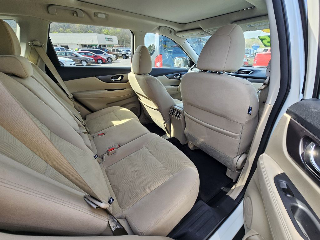 2016 Nissan Rogue Image 11