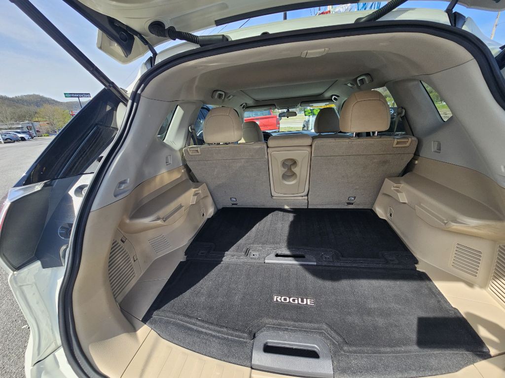 2016 Nissan Rogue Image 12