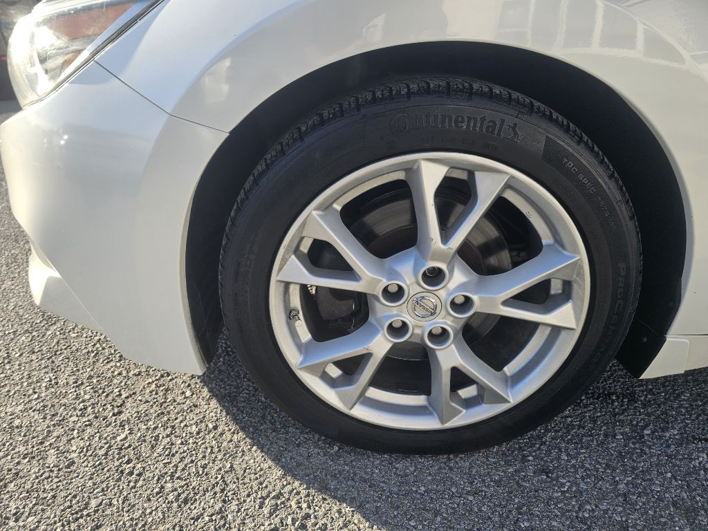 2016 Nissan Maxima Image 15