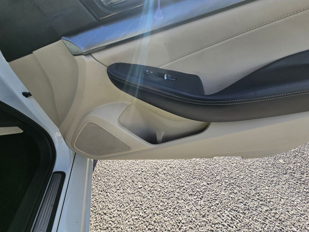 2016 Nissan Maxima Image 16