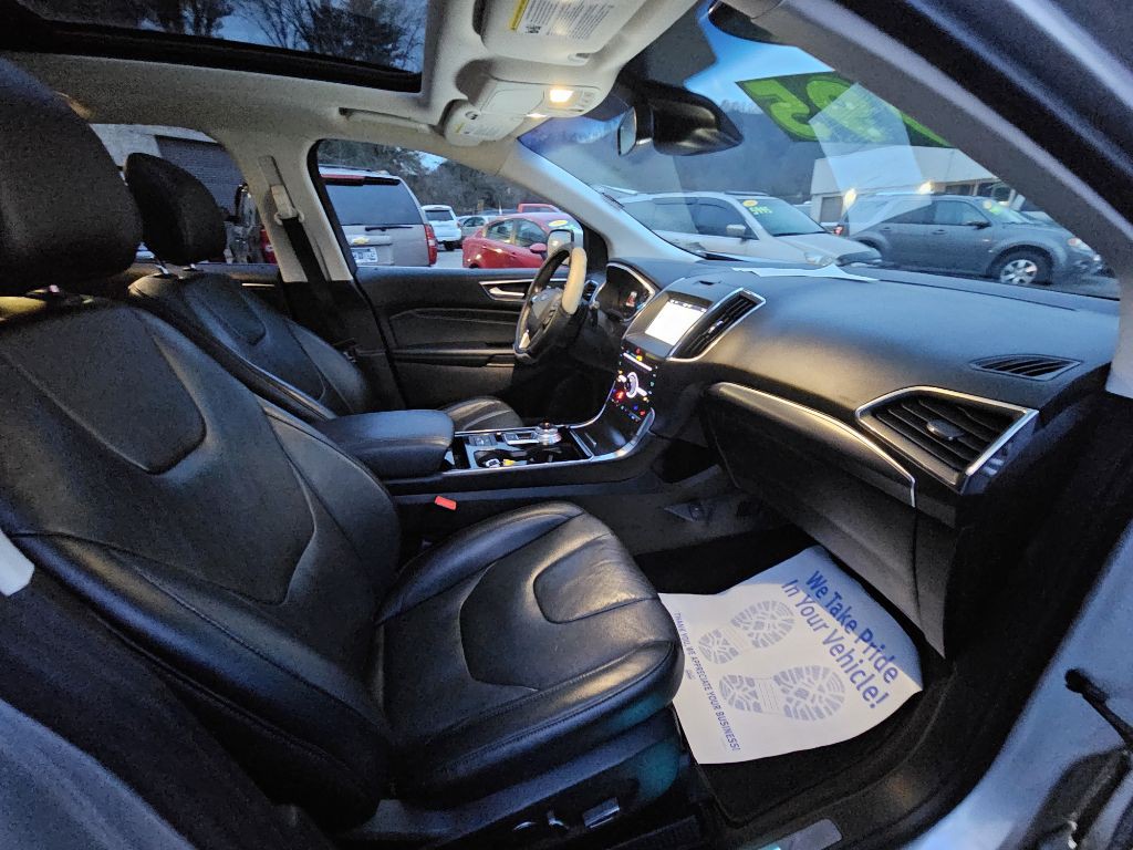 2019 Ford Edge Image 9