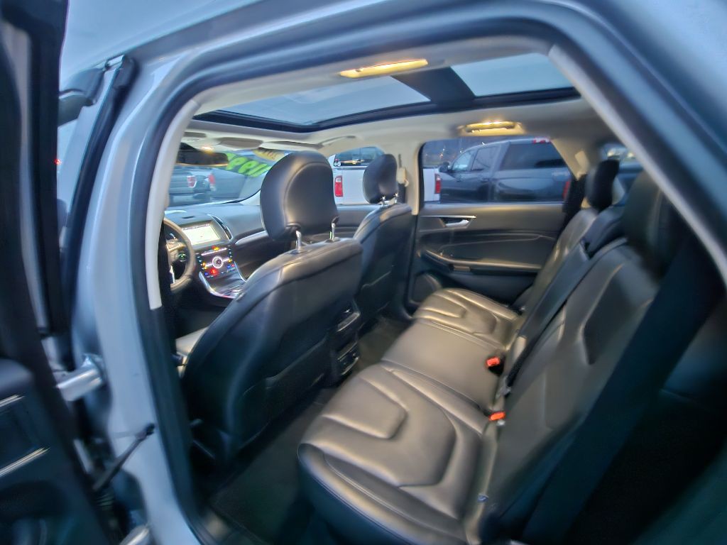 2019 Ford Edge Image 10