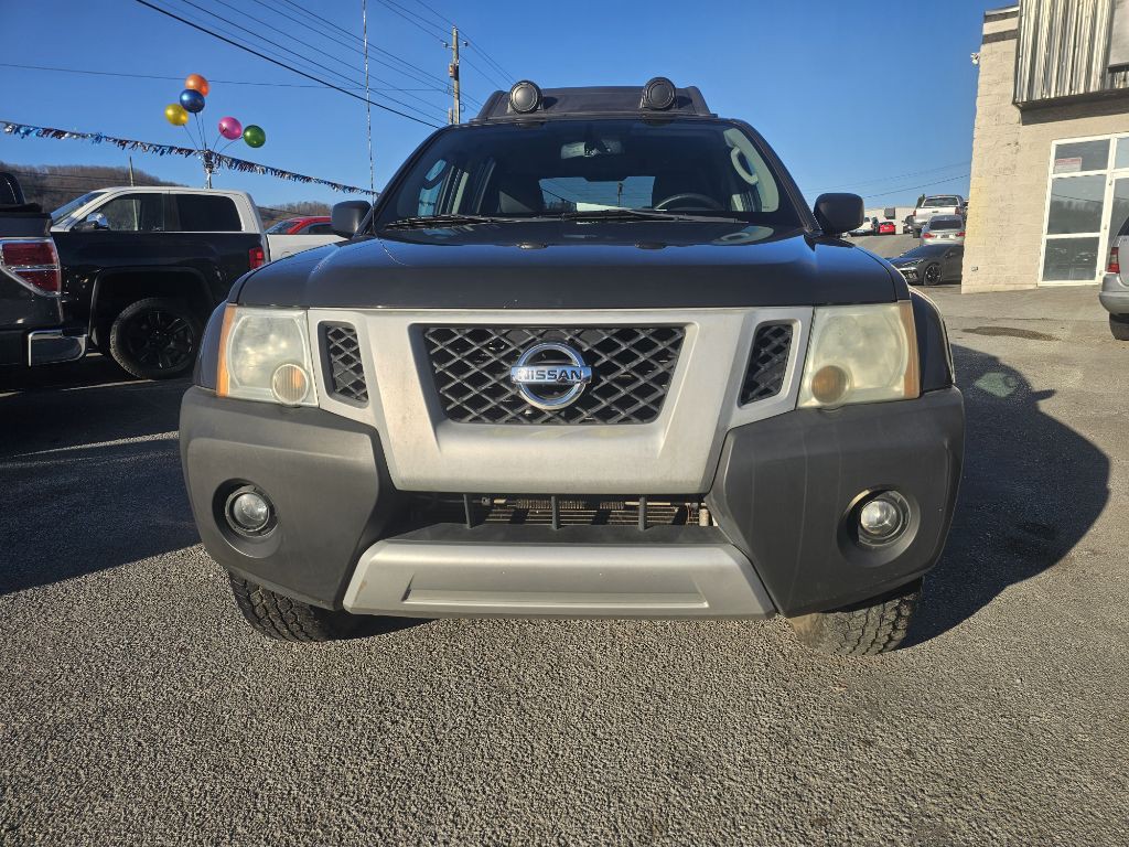 2011 Nissan Xterra Image 2