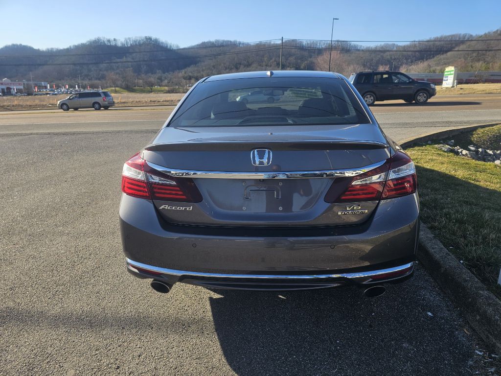 2017 Honda Accord Image 5