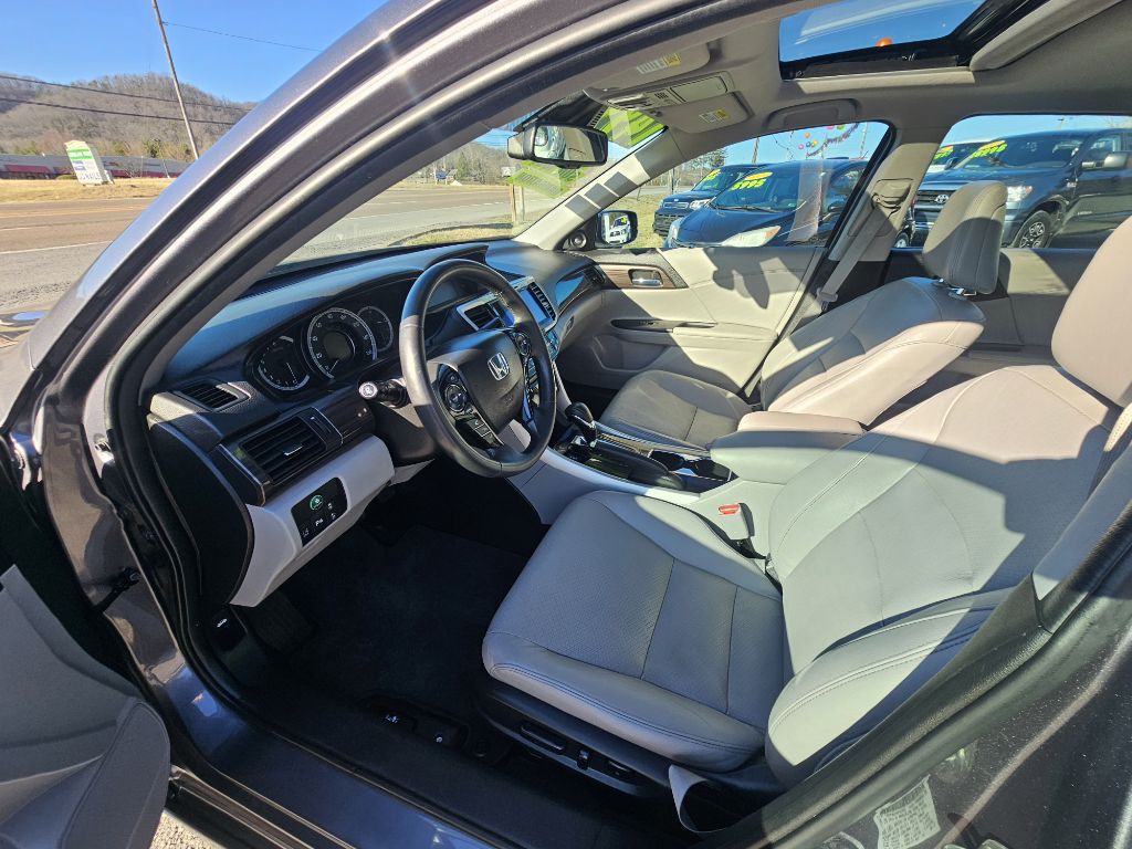 2017 Honda Accord Image 7