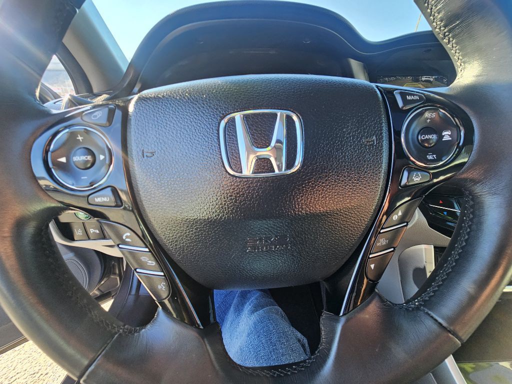 2017 Honda Accord Image 15