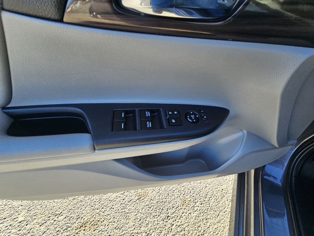 2017 Honda Accord Image 17