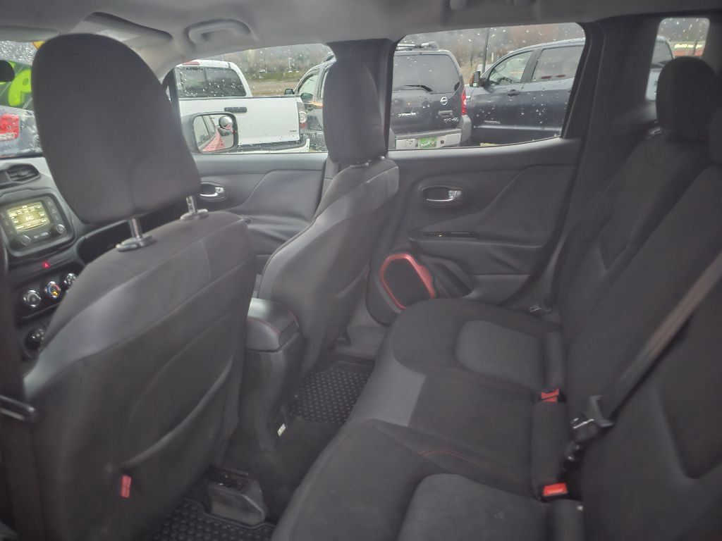 2016 Jeep Renegade Image 10