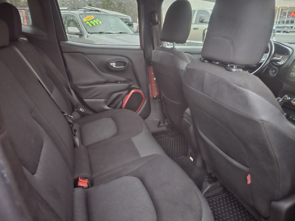 2016 Jeep Renegade Image 11