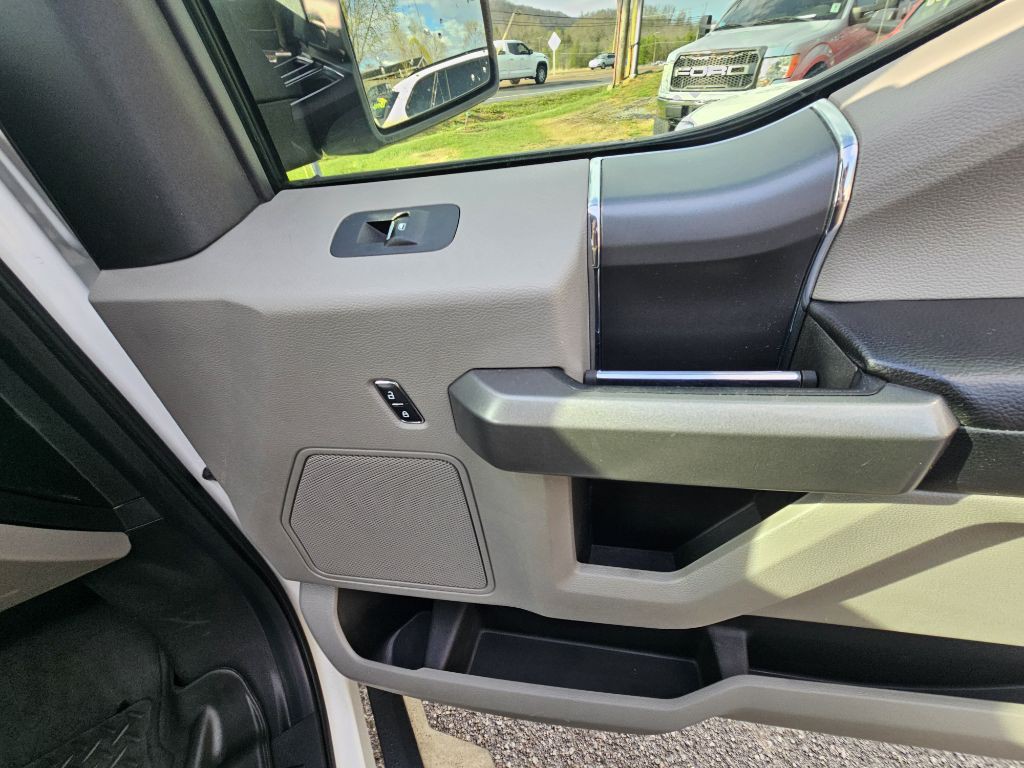 2016 Ford F-150 Image 17