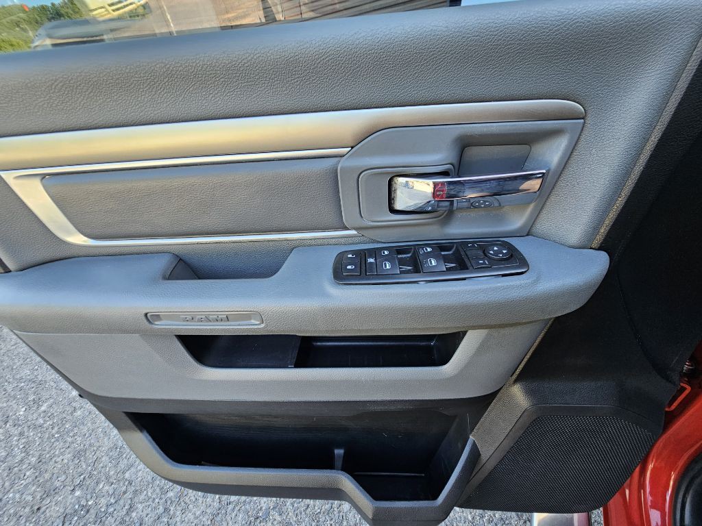 2013 RAM 1500 Image 14