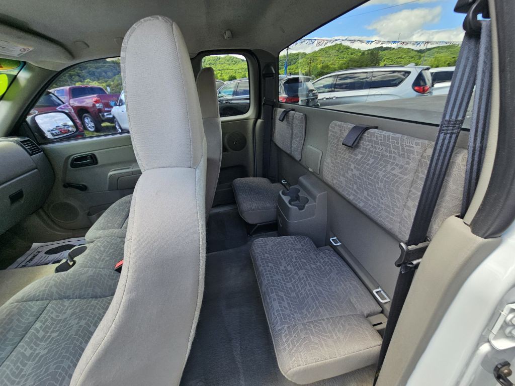 2005 Chevrolet Colorado Image 10