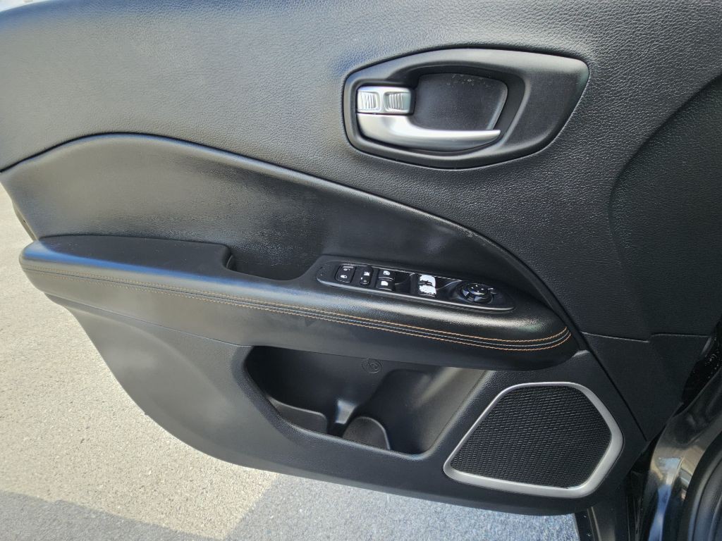 2020 Jeep Compass Image 18