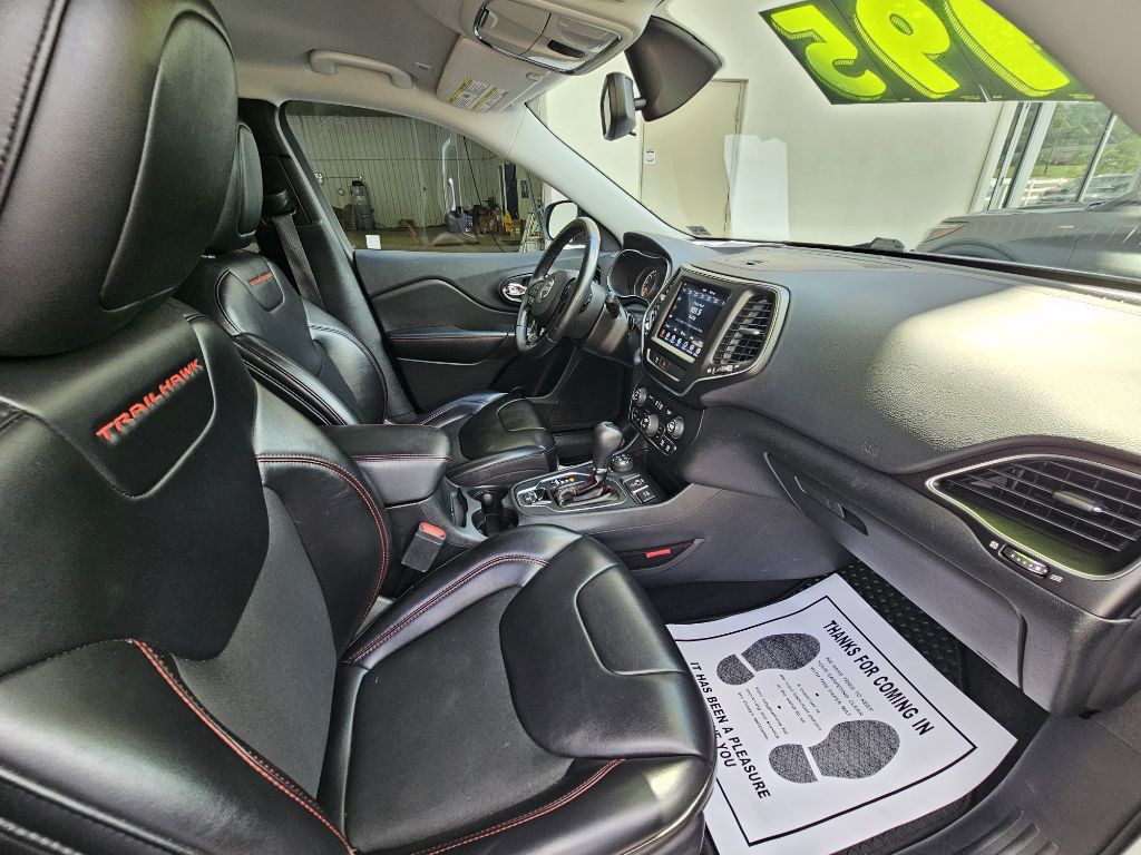 2019 Jeep Cherokee Image 9