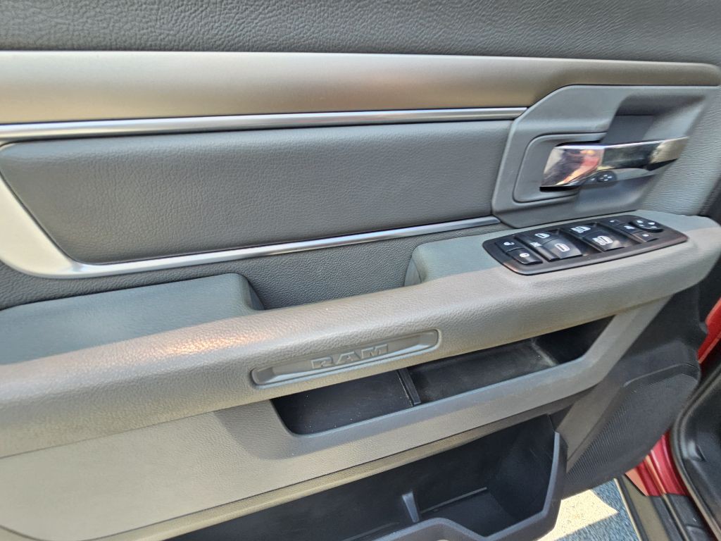2014 RAM 1500 Image 13