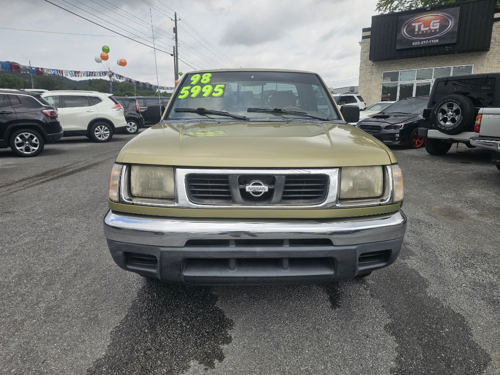 1998 Nissan Frontier Image 2