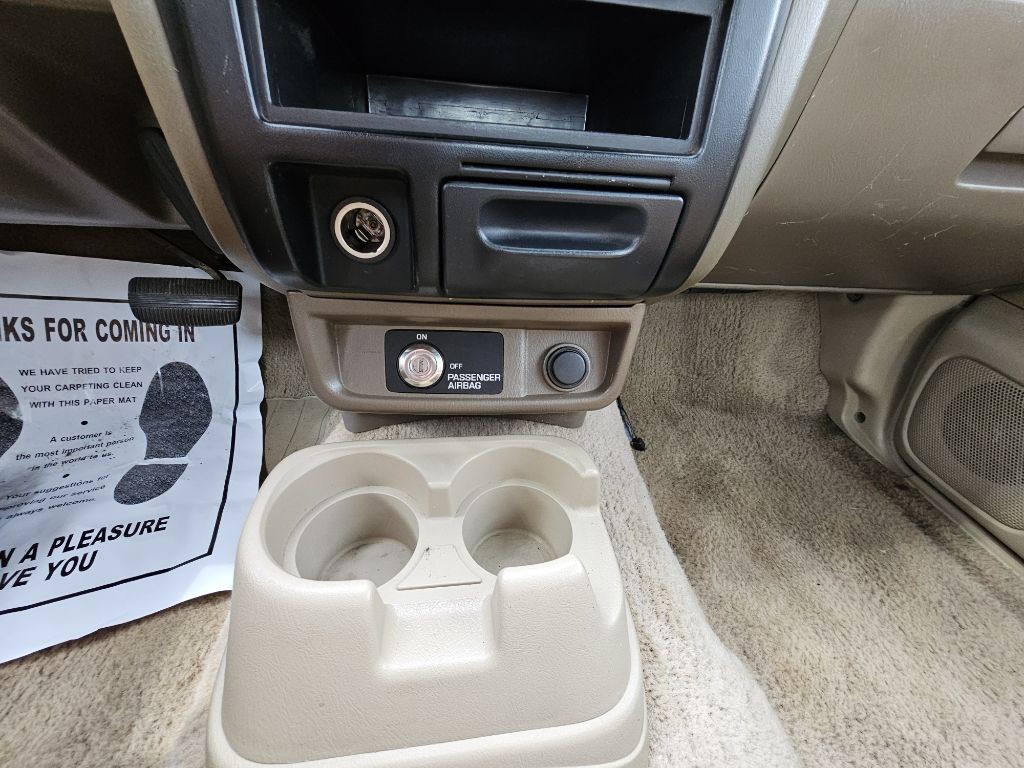 1998 Nissan Frontier Image 10