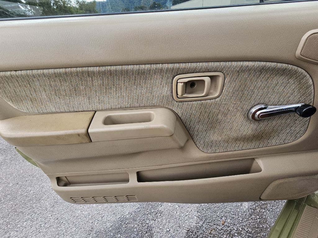 1998 Nissan Frontier Image 11